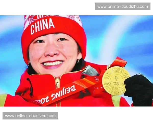 空中技巧混合团体摘铜 徐梦桃王心迪李天马组合出战 空中技巧混合团体摘铜 徐梦桃王心迪李天马组合出战